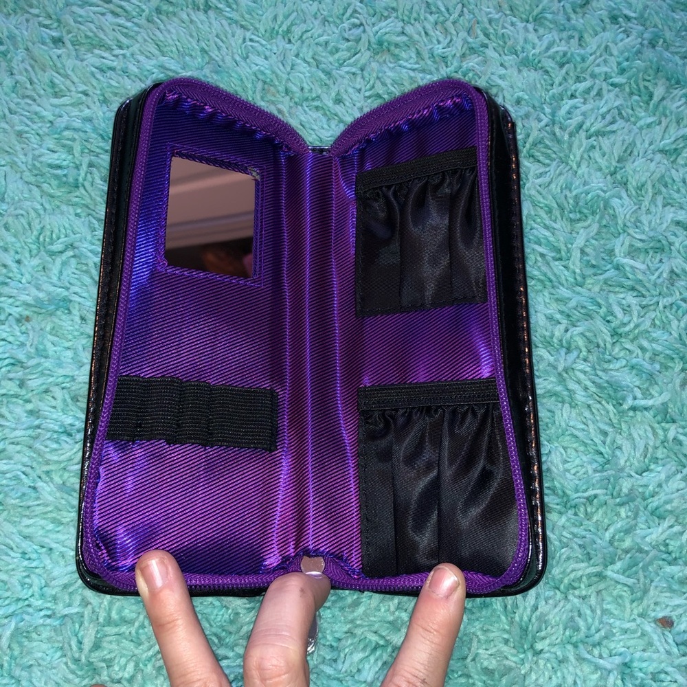 Travel makeup case